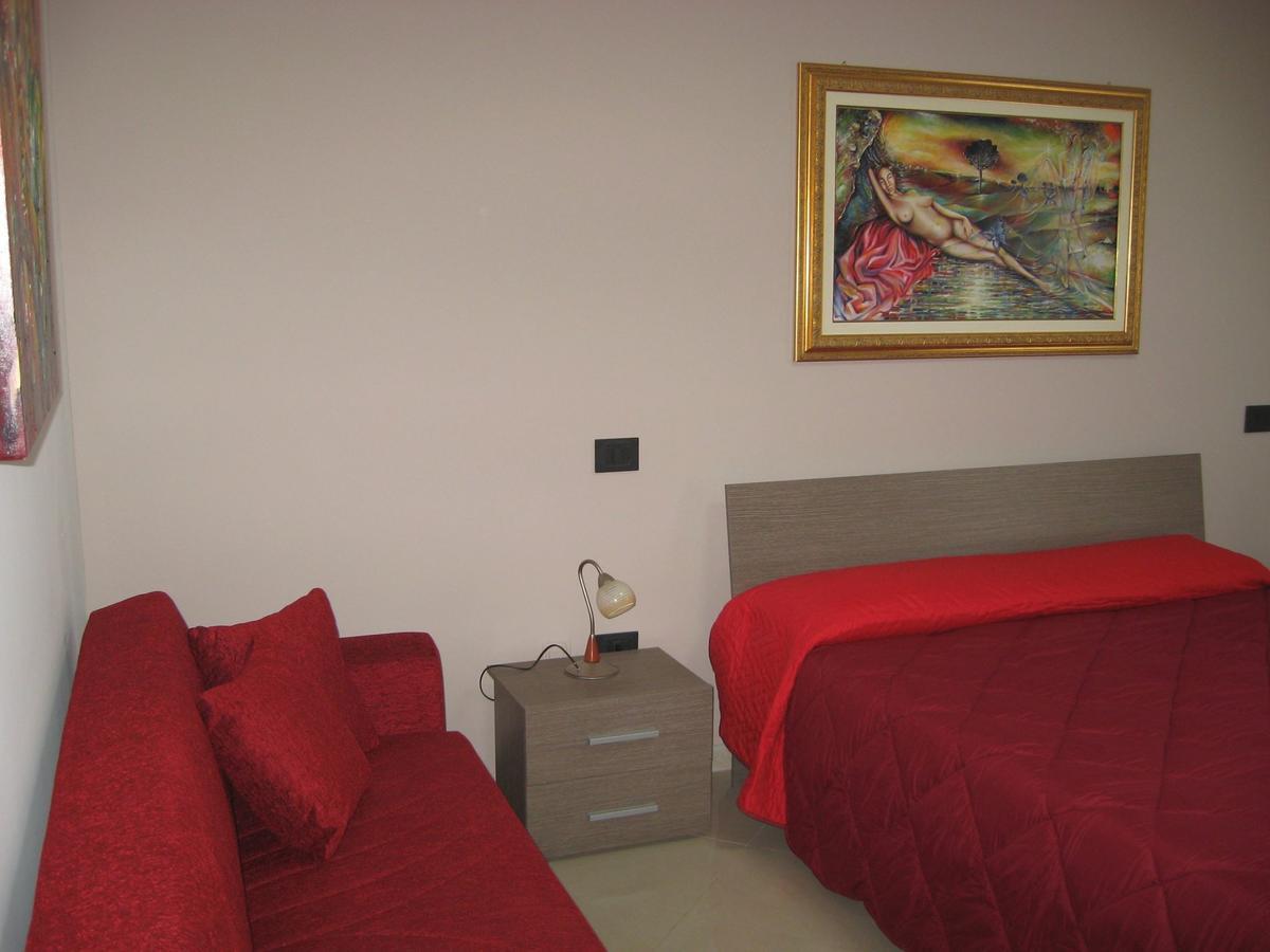 Il Sorriso B&B Pulsano Bagian luar foto