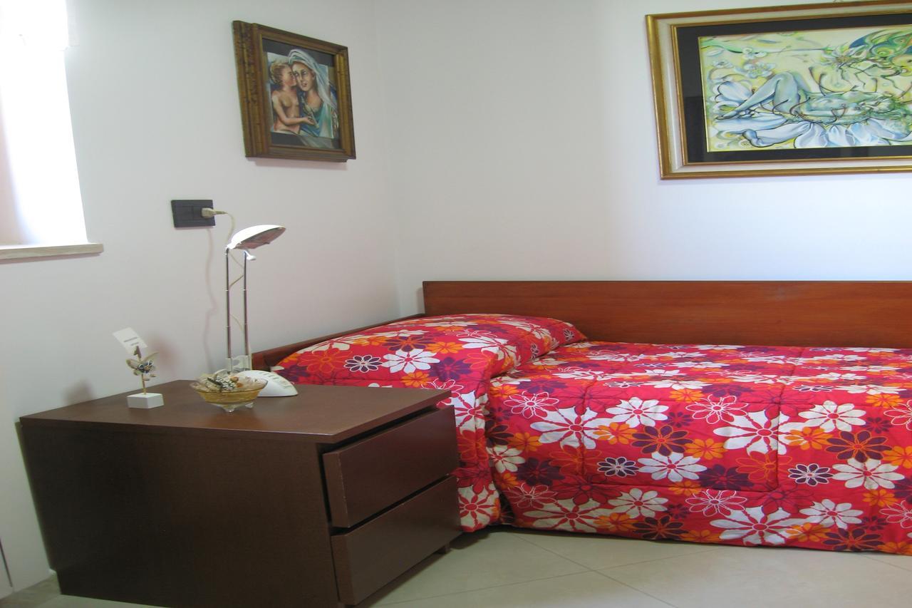 Il Sorriso B&B Pulsano Bagian luar foto